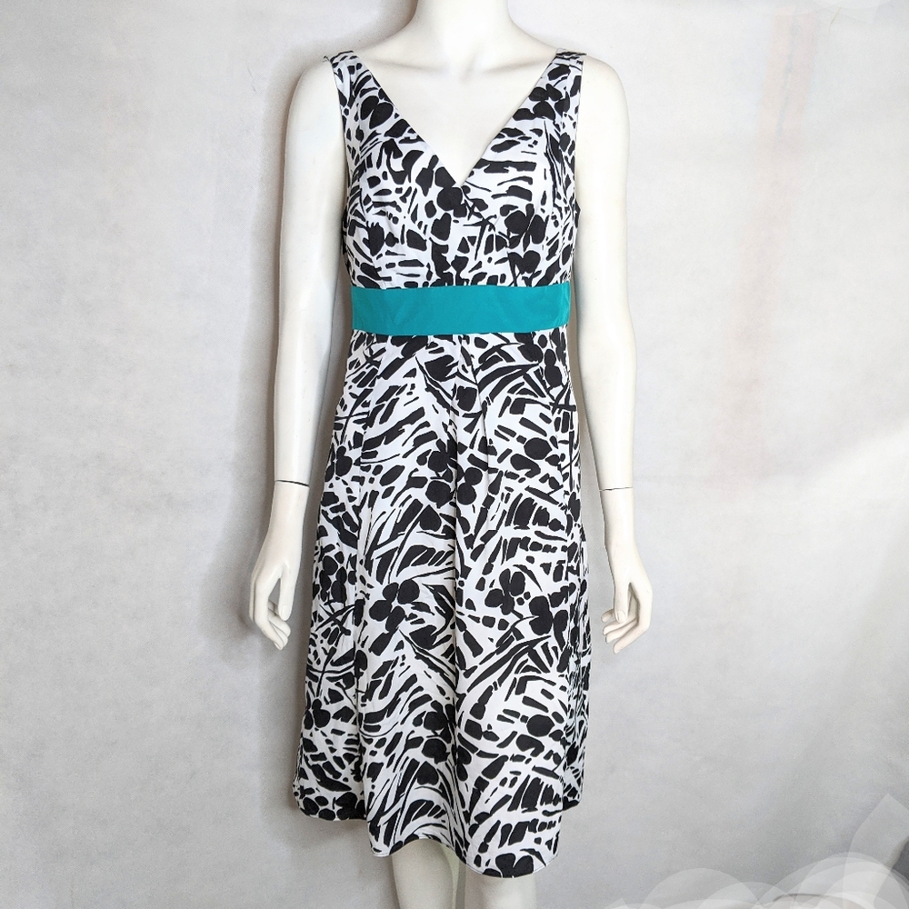 Ann Taylor Black White Flirty Dress
